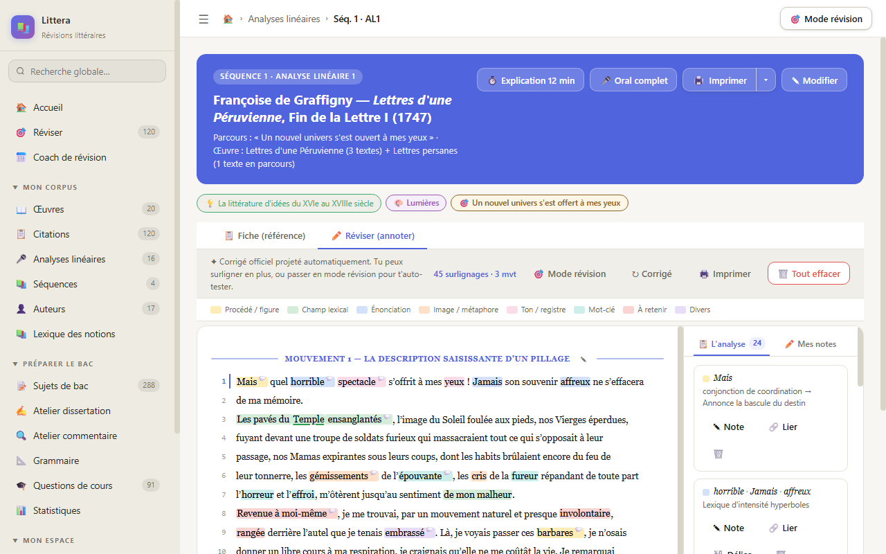 Une analyse linéaire dans Littera : le texte de l'extrait numéroté à gauche, surligné par procédé, et l'analyse en face à droite.